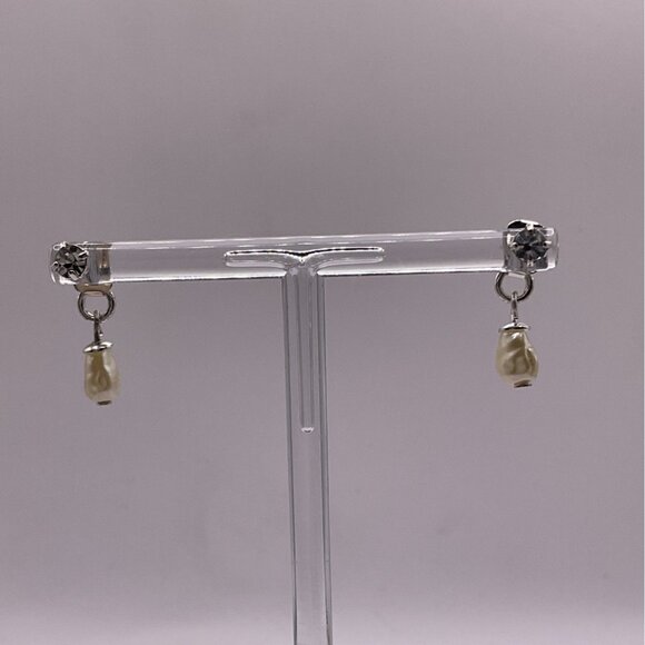 Avon Baroque Pearl Dangle Earrings - Picture 1 of 5